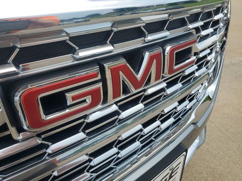 Used 2023 GMC Terrain Denali image 38