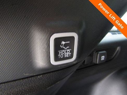 Used 2024 Jeep Grand Cherokee Altitude AWD/4WD image 18