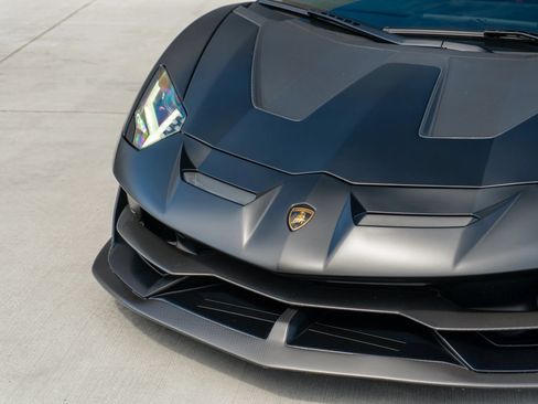 Used 2020 Lamborghini Aventador SVJ AWD/4WD image 27