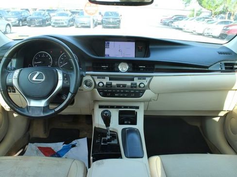Used 2013 Lexus ES 350 w/ Luxury Pkg FWD image 17