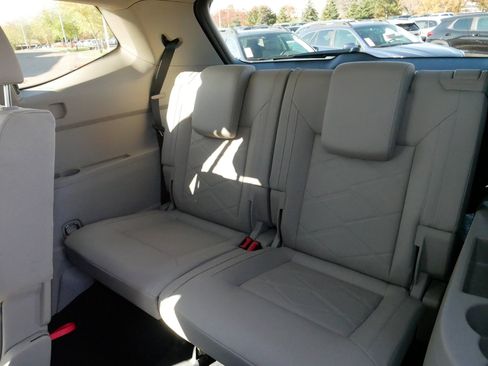 New 2026 Volkswagen Atlas SE image 8