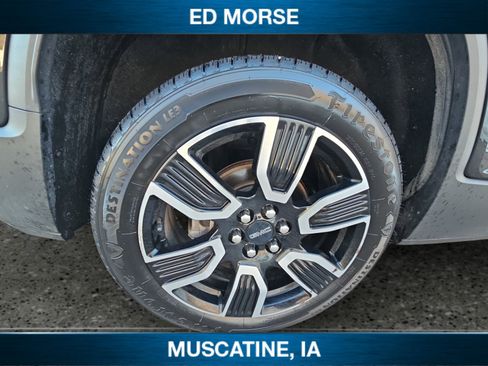 Used 2021 GMC Acadia SLT w/ Elevation Edition image 11