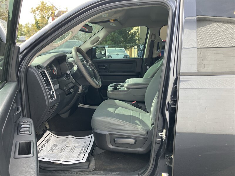 Used 2016 RAM 1500 Express AWD/4WD image 10