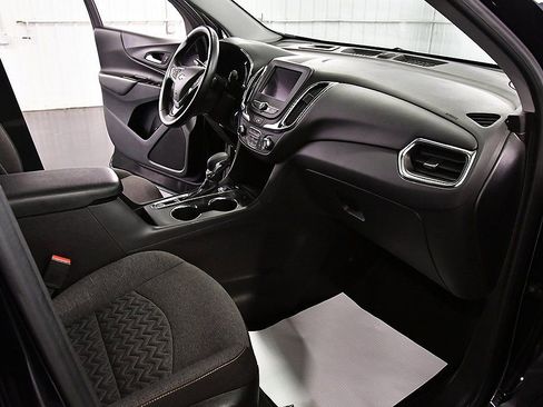 Used 2024 Chevrolet Equinox LT image 28