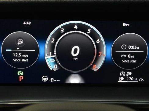 Used 2025 Volkswagen Tiguan SE AWD/4WD image 18