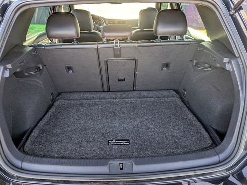 Used 2020 Volkswagen GTI SE image 28