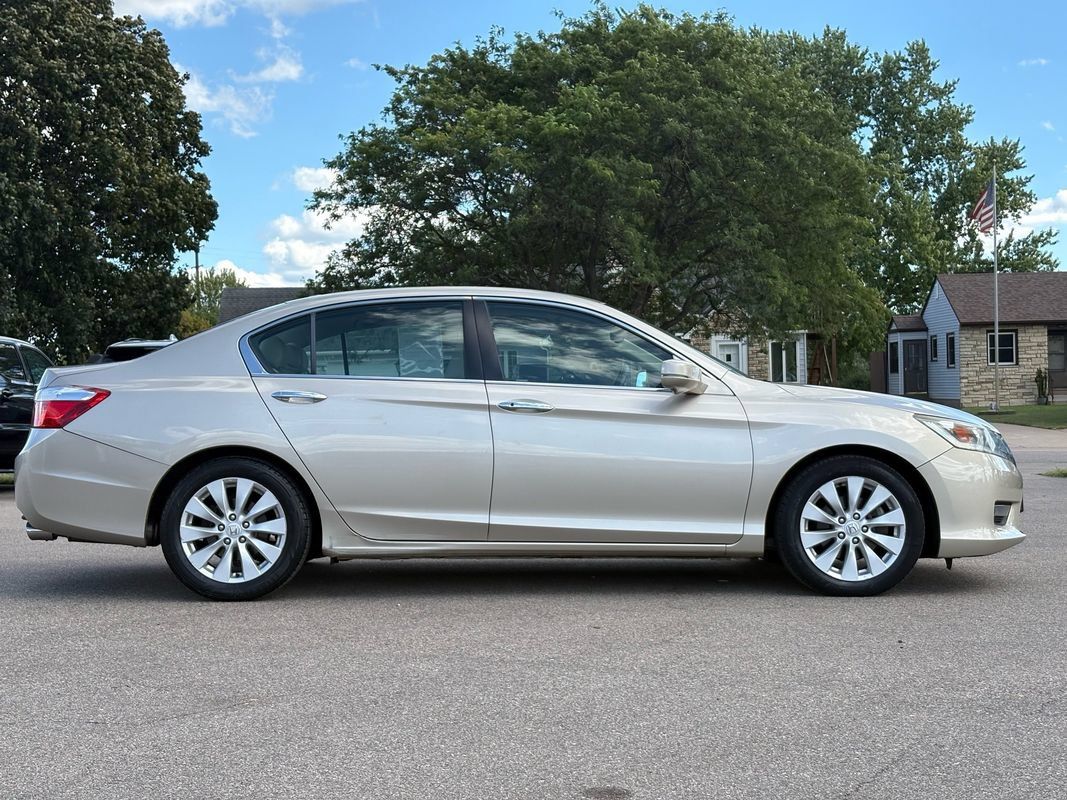 Used 2015 Honda Accord EX-L image 9