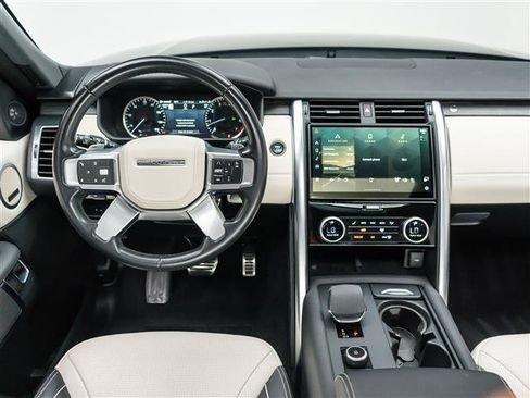 Used 2023 Land Rover Discovery HSE R-Dynamic AWD/4WD image 19