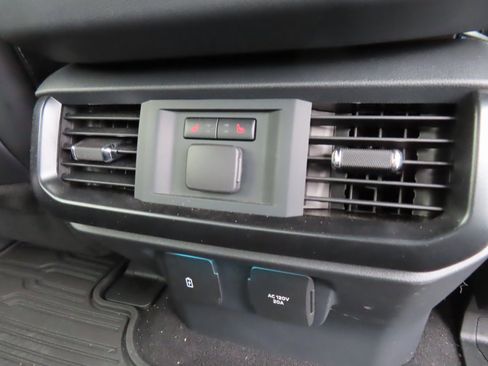 Used 2025 Ford F150 Raptor image 46