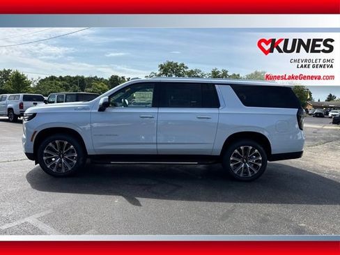 New 2026 Chevrolet Suburban High Country w/ Sun And Tow Package AWD/4WD image 9