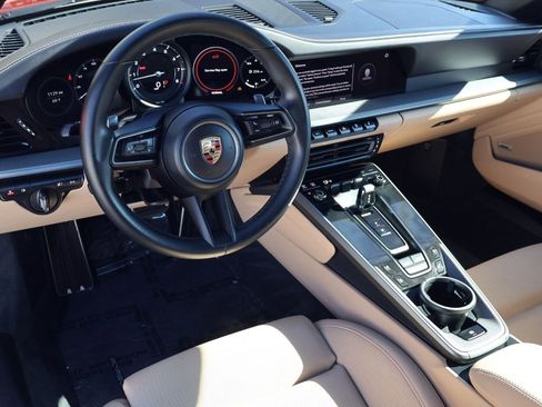 Certified 2022 Porsche 911 Carrera image 4