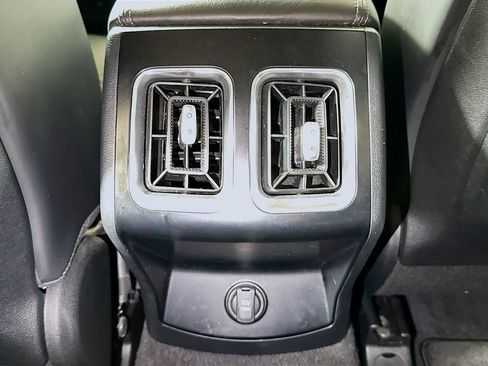 Used 2024 Kia Sorento S FWD image 23