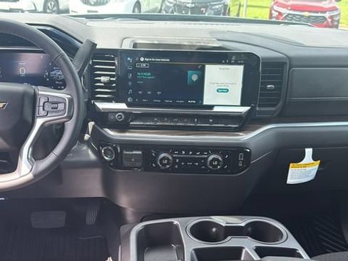 Used 2026 Chevrolet Silverado 1500 LT AWD/4WD image 26