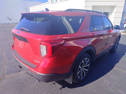 Used 2023 Ford Explorer ST-Line w/ Class IV Trailer Tow Package image 5