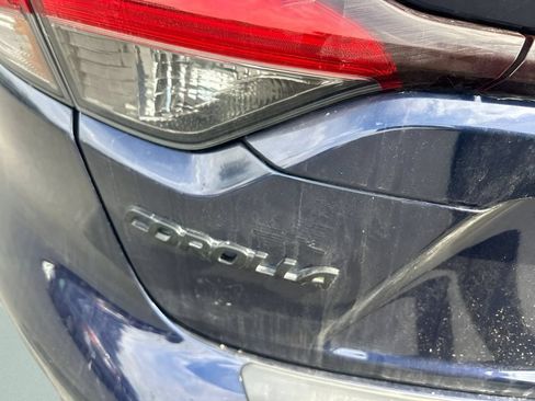 Used 2025 Toyota Corolla XSE FWD image 9