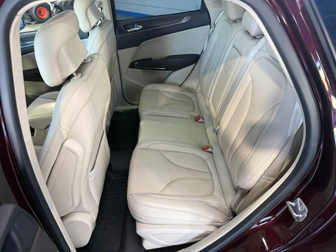 Used 2018 Lincoln MKC Reserve w/ Lincoln MKC Climate Package AWD/4WD image 17