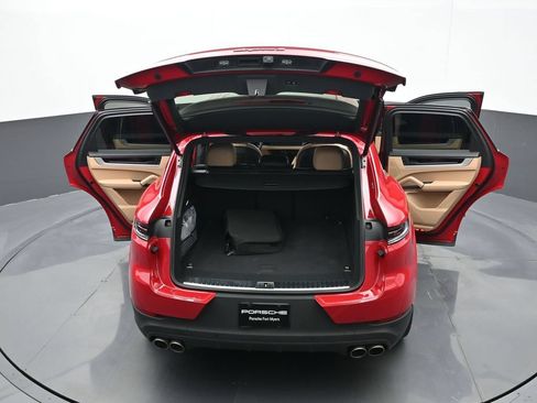 Certified 2026 Porsche Cayenne S AWD/4WD image 28