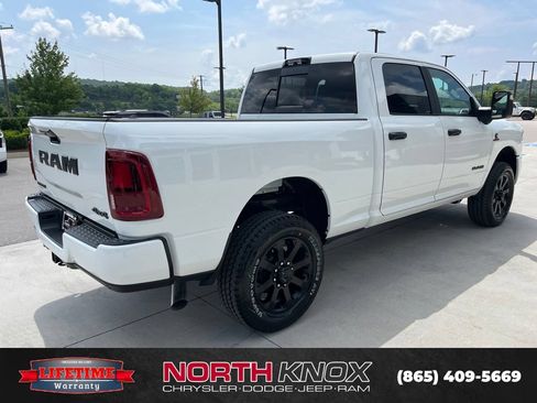 New 2026 RAM 2500 Big Horn AWD/4WD image 19