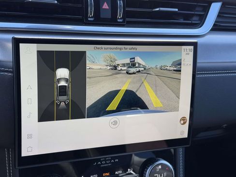 Used 2023 Jaguar F-PACE R-Dynamic S image 4