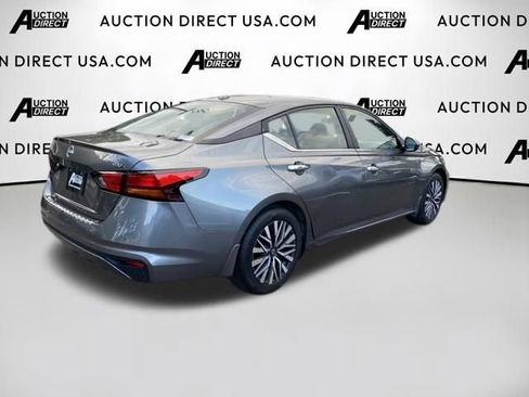 Used 2023 Nissan Altima 2.5 SV FWD image 23