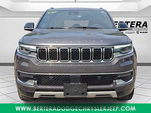 Certified 2024 Jeep Wagoneer L Series II w/ Flexible Seating Group AWD/4WD image 2