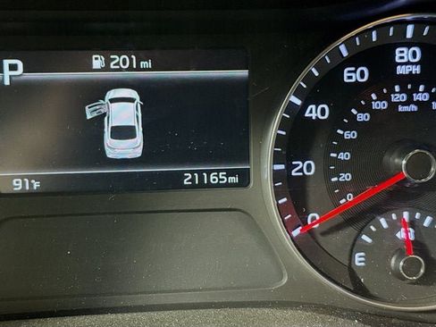 Certified 2023 Kia Forte LXS FWD image 12