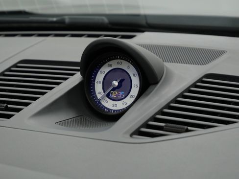 Used 2022 Porsche 911 Targa 4 GTS image 36