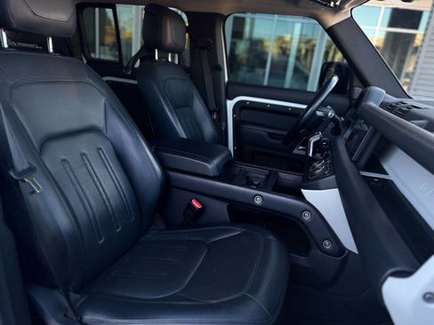 Used 2020 Land Rover Defender 110 First Edition image 14