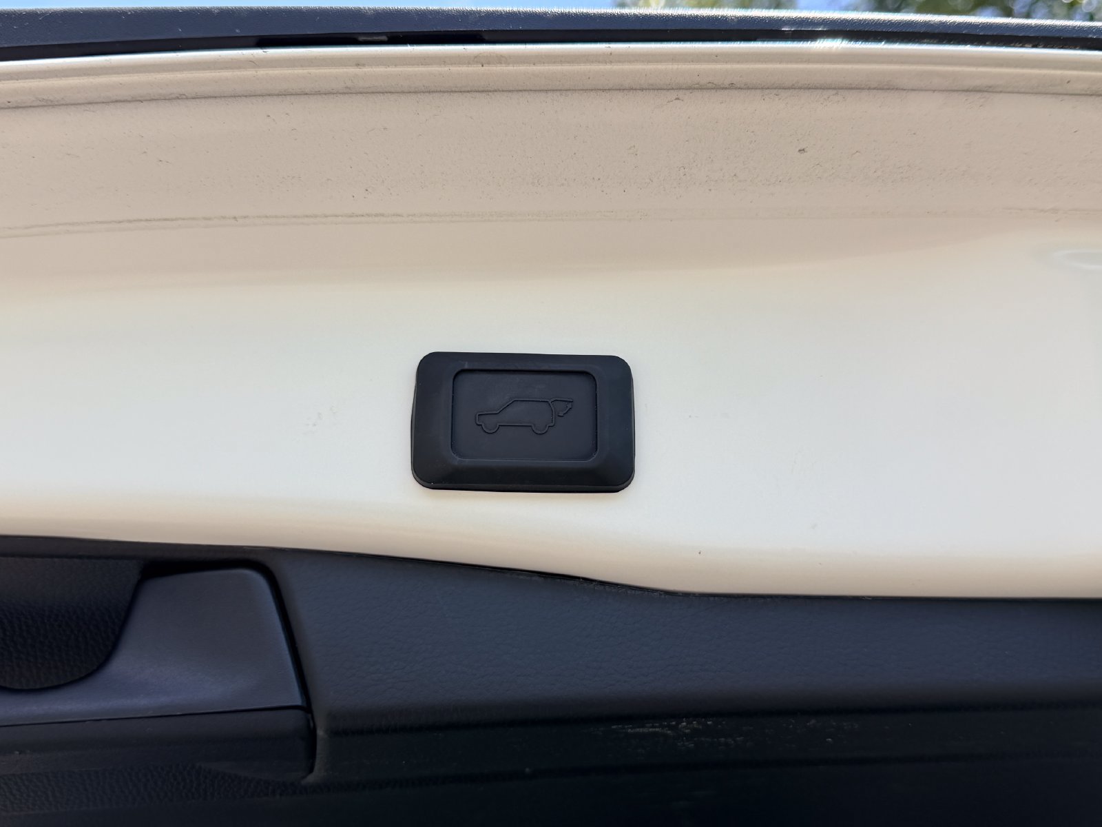 Used 2024 Toyota RAV4 XLE Premium w/ Weather Package FWD image 17