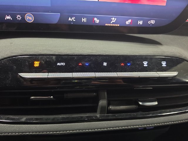 Used 2026 Buick Enclave Sport Touring AWD/4WD image 10