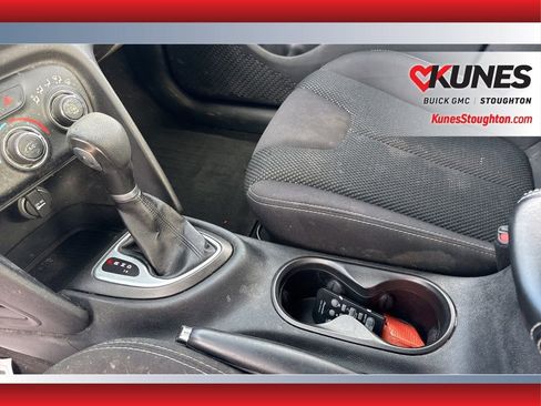 Used 2014 Dodge Dart SXT image 28