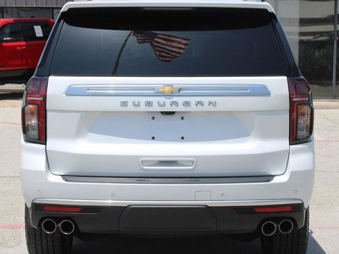Used 2022 Chevrolet Suburban High Country AWD/4WD image 5