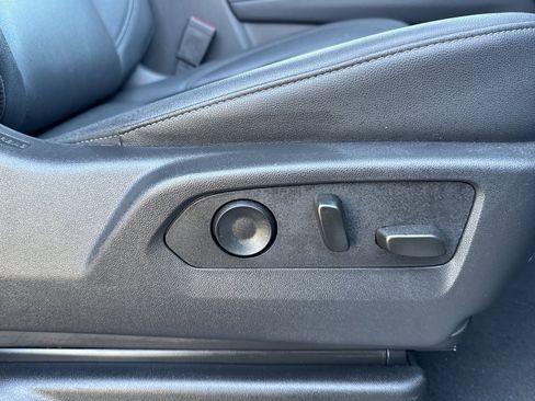 Used 2025 Chevrolet Tahoe Z71 image 23