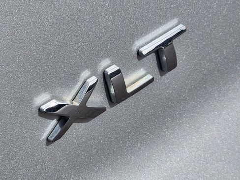 Certified 2018 Ford Explorer XLT image 15