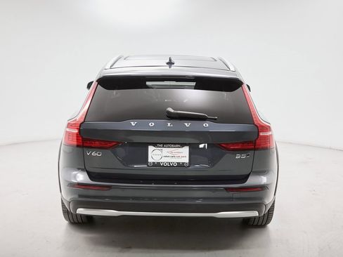 Certified 2024 Volvo V60 B5 Cross Country Ultimate image 8