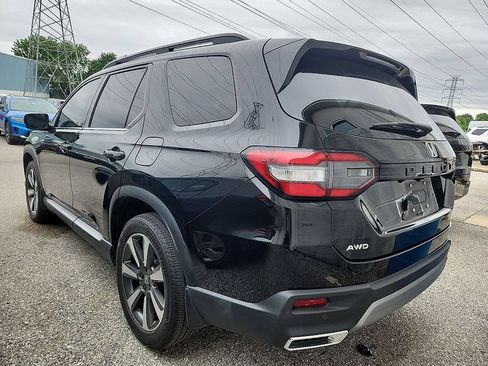 Used 2023 Honda Pilot Elite image 3