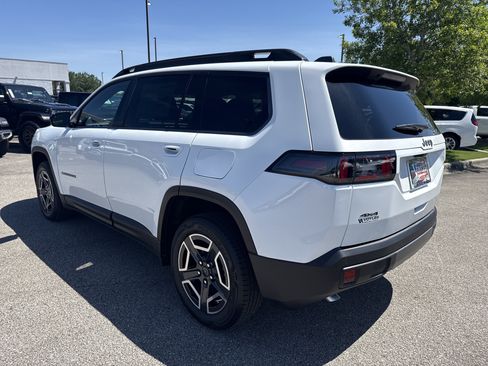 New 2026 Jeep Cherokee Laredo AWD/4WD image 5