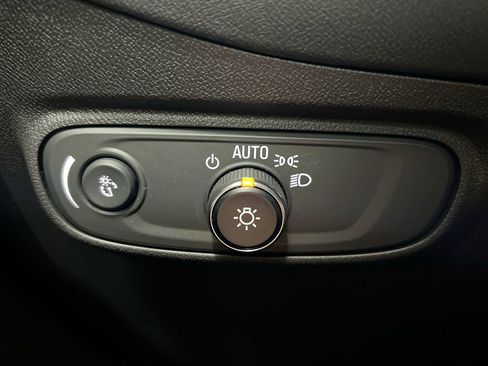 Used 2023 Chevrolet Equinox LT FWD image 17