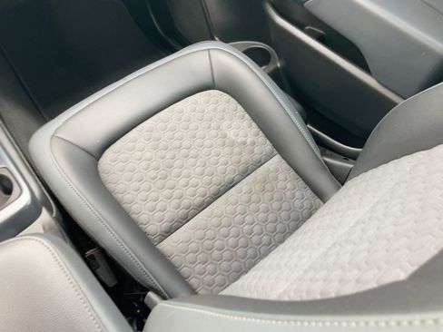 Used 2021 Chevrolet Colorado Z71 w/ Safety Package image 31