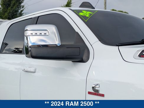 Used 2024 RAM 2500 Laramie AWD/4WD image 11