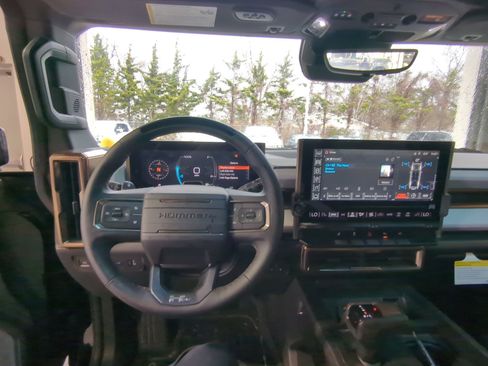 Used 2024 GMC Hummer EV 2X image 14