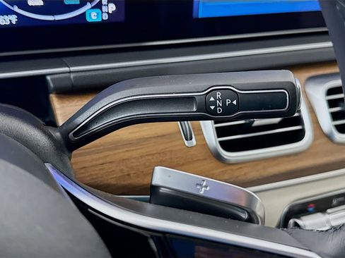 Used 2025 Mercedes-Benz GLE 350 4MATIC image 17