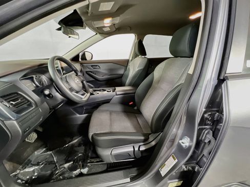 Used 2022 Nissan Rogue S AWD/4WD image 19