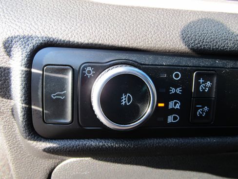 Certified 2023 Ford Explorer XLT w/ Equipment Group 202A image 28