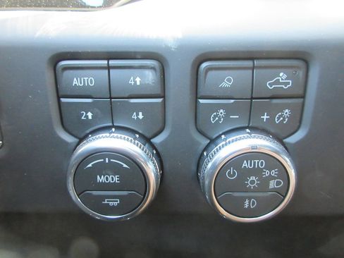 New 2026 GMC Sierra 1500 AT4 w/ AT4 Premium Package AWD/4WD image 18