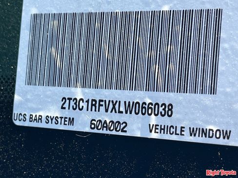 Certified 2020 Toyota RAV4 XLE Premium FWD image 33