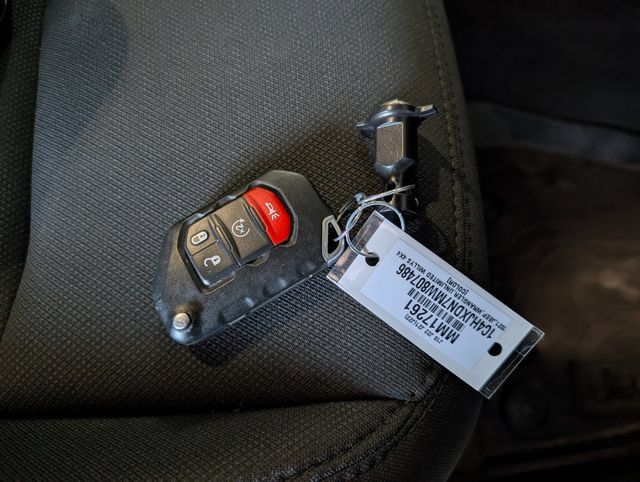 Used 2021 Jeep Wrangler Unlimited Sport AWD/4WD image 35