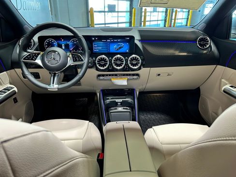 New 2026 Mercedes-Benz GLA 250 4MATIC image 6