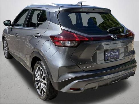 Certified 2024 Nissan Kicks SV image 11