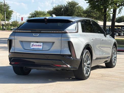 Used 2024 Cadillac Lyriq Sport RWD image 7